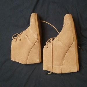 TOMS Kala Desert Wedge Bootie Size 7.5